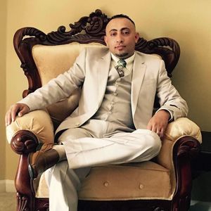 Meet your Posher, Helmi